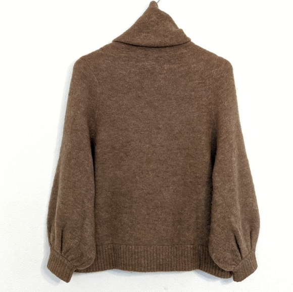 NWOT Aritzia Babaton Adichie Sweater - Picture 14 of 14